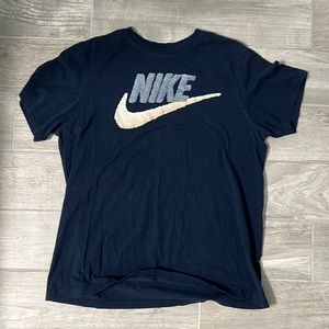 Nike tshirt